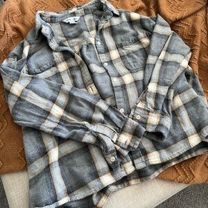 Old Navy Women’s Boyfriend Cropped Flannel
